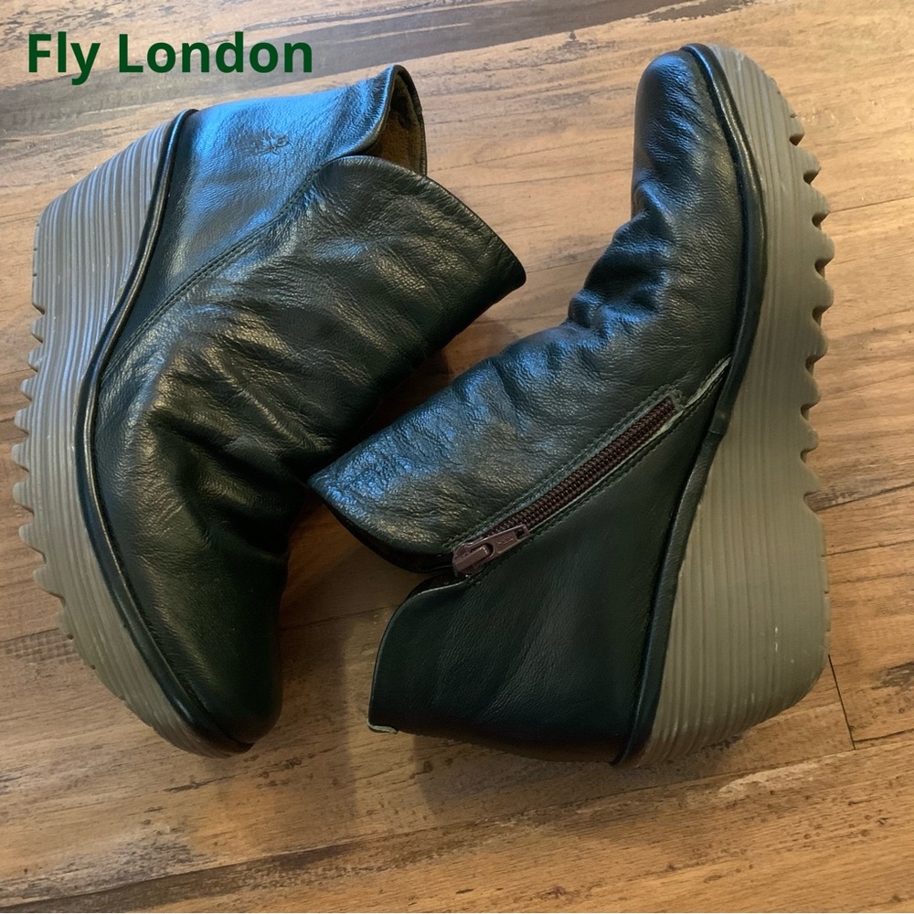Fly London Yip Wedge Boots Women's 40 9.5 Green Mousse Leather Heels Shoes